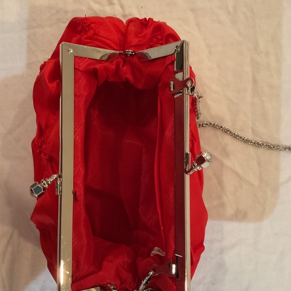 Red clutch purse - Picture 2 of 5
